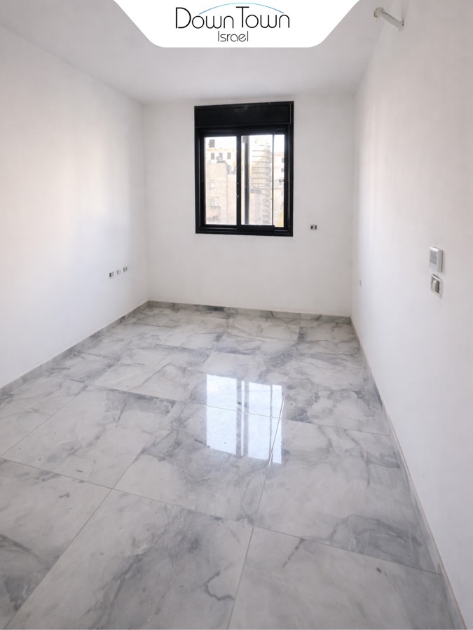 דירת  4 חדרים עם פוטנציאל תשועה גבוהה 