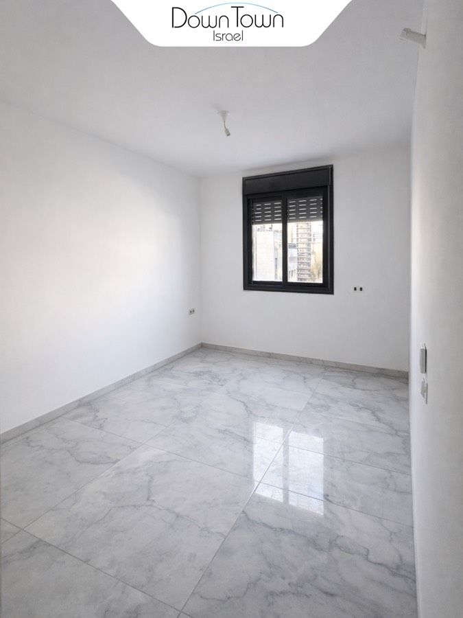 דירת  4 חדרים עם פוטנציאל תשועה גבוהה 