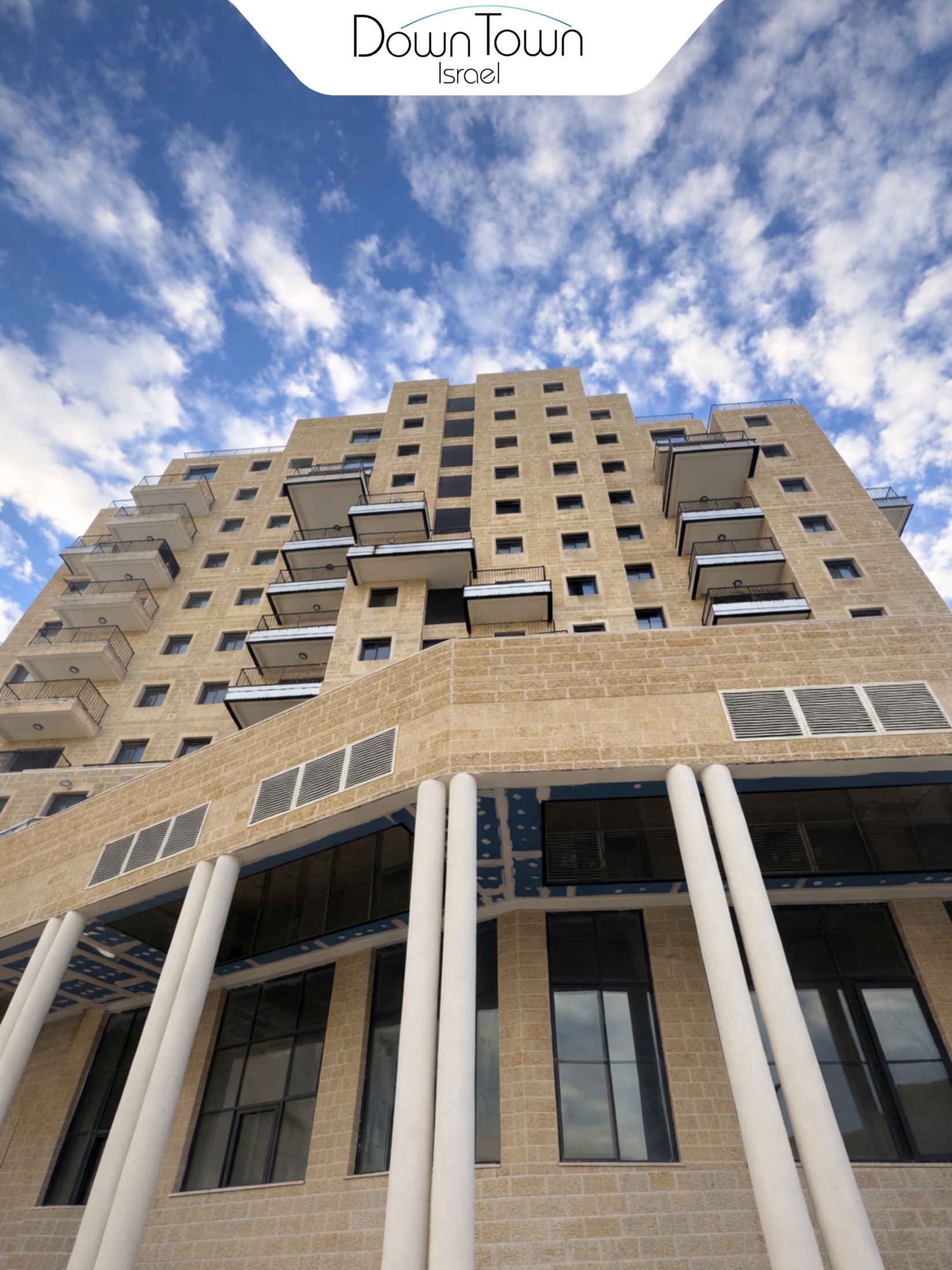 דירה ענקית מודרנית בבניין חדש