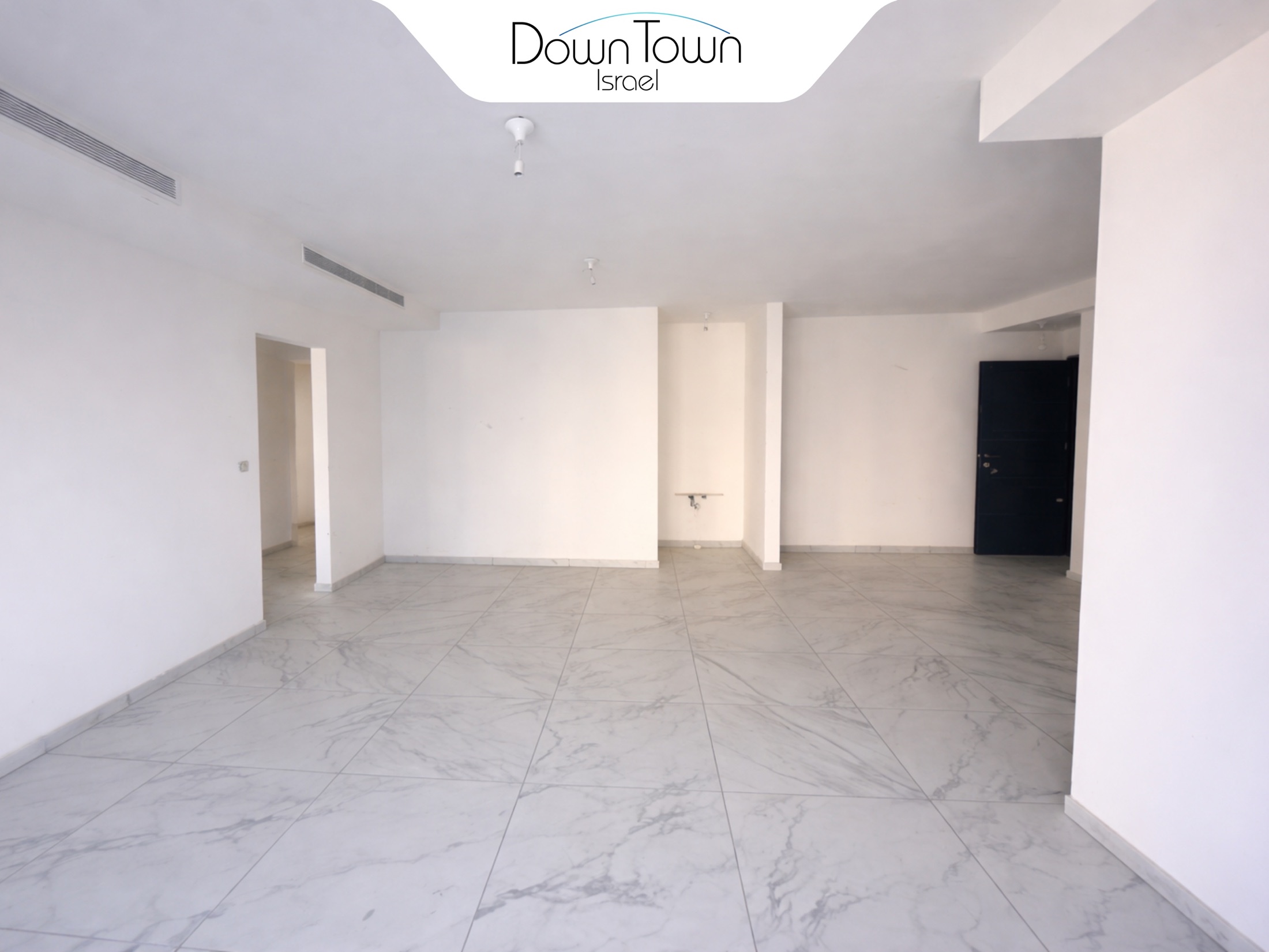 דירה ענקית מודרנית בבניין חדש